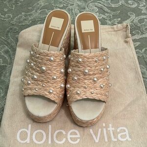Dolce vita/ Elora with pearls size 10